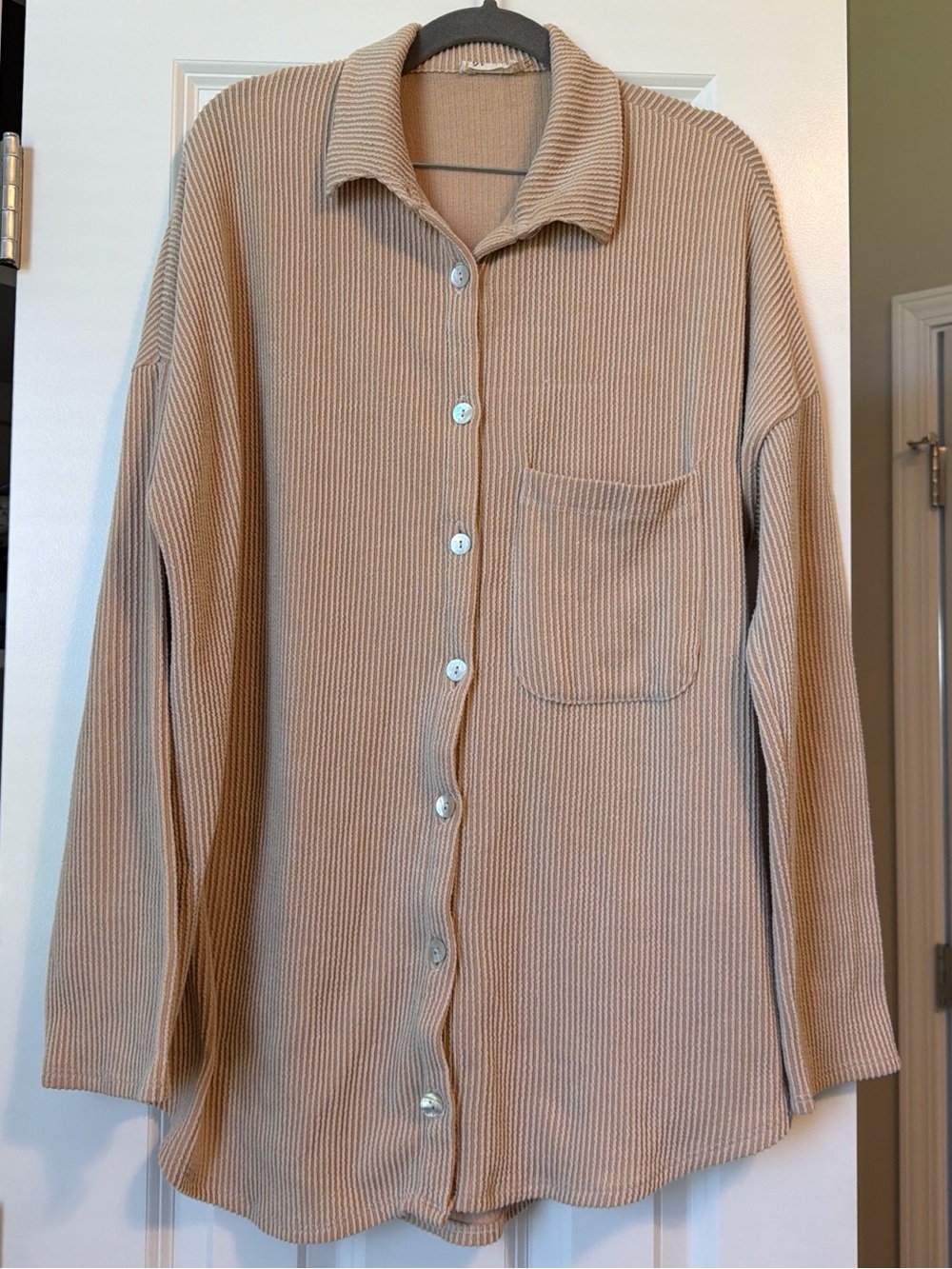 Women’s Button-Down Ribbed Shirt - Beige